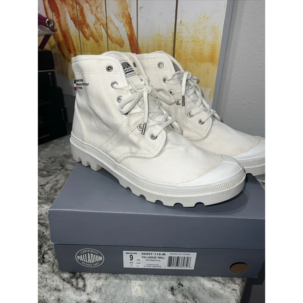 Palladium Palkabase Twill Hi Top Sneakers‎ Star White Lugged Sole, Laces, Size 9